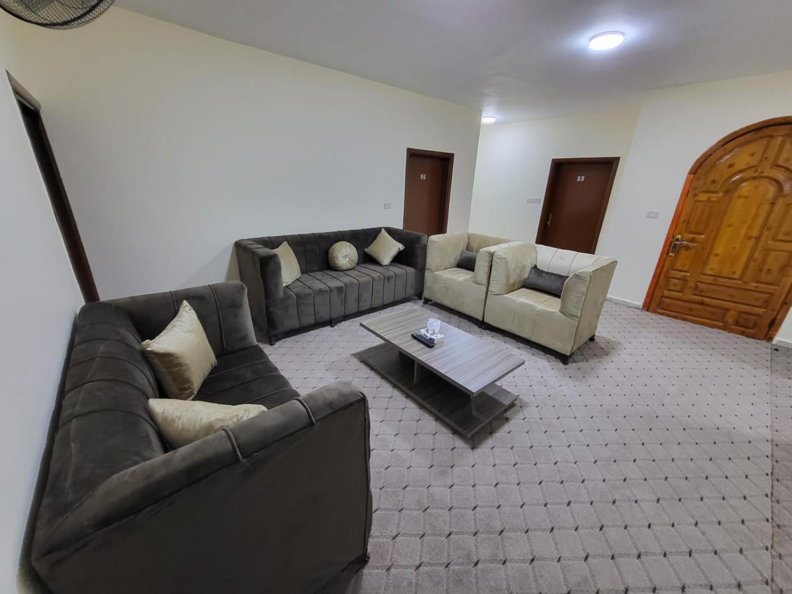 Albergue Petra Hills House Wadi Musa Exterior foto